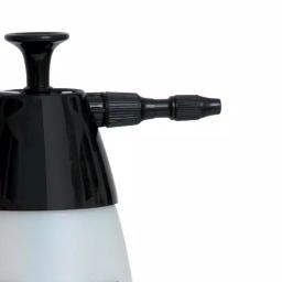 Chapin 48 oz. Multi-Purpose Foam Hand Sprayer with Adjustable Nozzle thumbnail 2