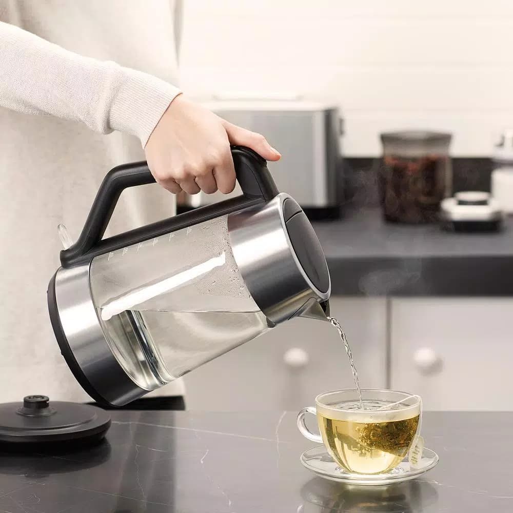 OXO 7.4-Cup Black Stainless Steel Cordless Electric Kettle, 1.75L with Auto Shut-Off