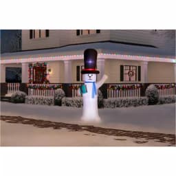 Home Accents Holiday 9 ft Giant LED Polar Bear Airblown Inflatable Christmas Decoration thumbnail 2