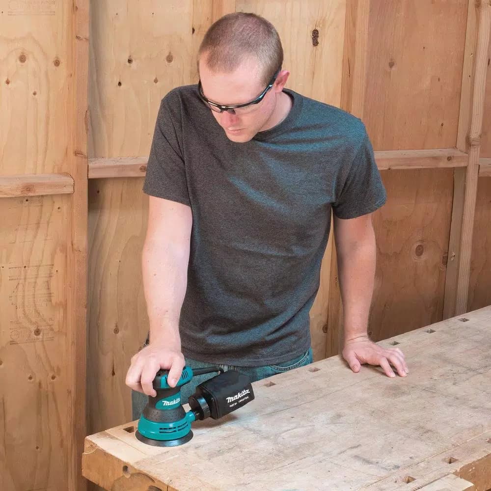 Makita 5 in. Corded Random Orbital Sander with Dust Bag and Hard Case, 3 Amp
