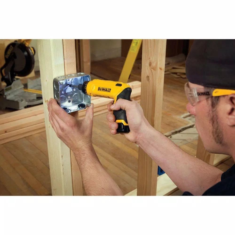 DEWALT 8V MAX Cordless Gyroscopic Screwdriver Kit with 1.0 Ah Battery, Charger & Bag