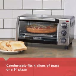 BLACK+DECKER 4-Slice Stainless Steel Convection Toaster Oven with EvenToast Technology thumbnail 4