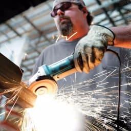 Makita 9564P 4-1/2 in. Angle Grinder, 10 Amp, 10,500 rpm thumbnail 2