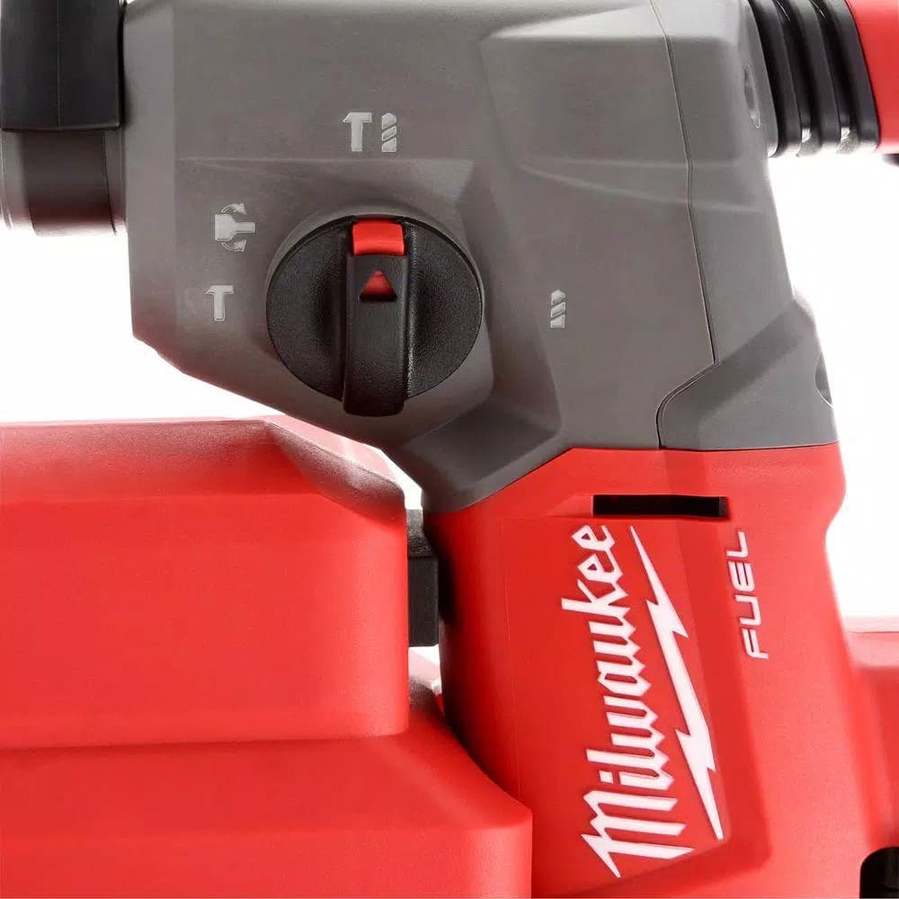 Milwaukee M18 FUEL 1 in. SDS-Plus Rotary Hammer with HAMMERVAC Dust Extractor Kit, (2) 5.0 Ah Batteries