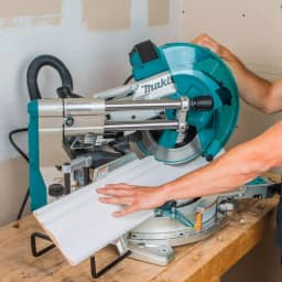 Makita 12 in. Dual-Bevel Sliding Compound Miter Saw with Laser and WST06 Folding Stand Bundle thumbnail 8