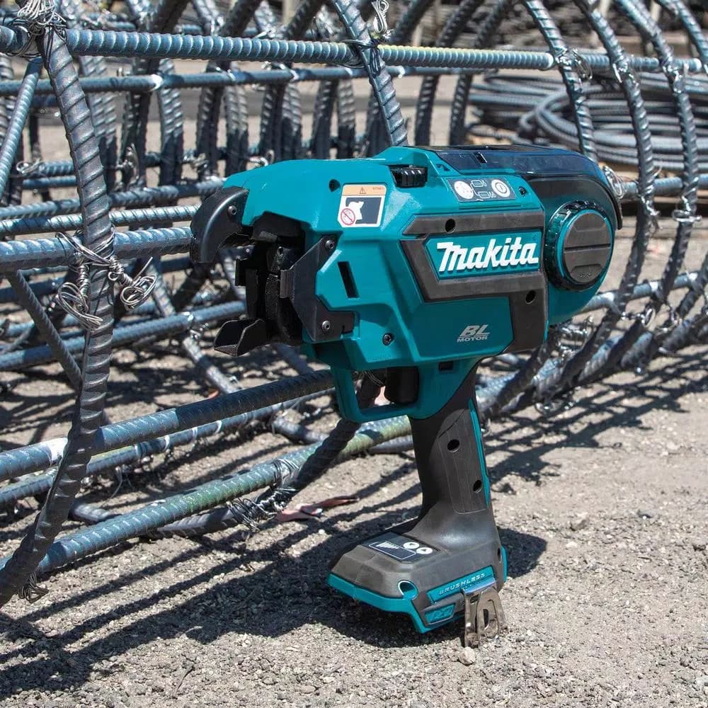 Makita 18V LXT Brushless Cordless Rebar Tying Tool, XRT01ZK, Tool Only