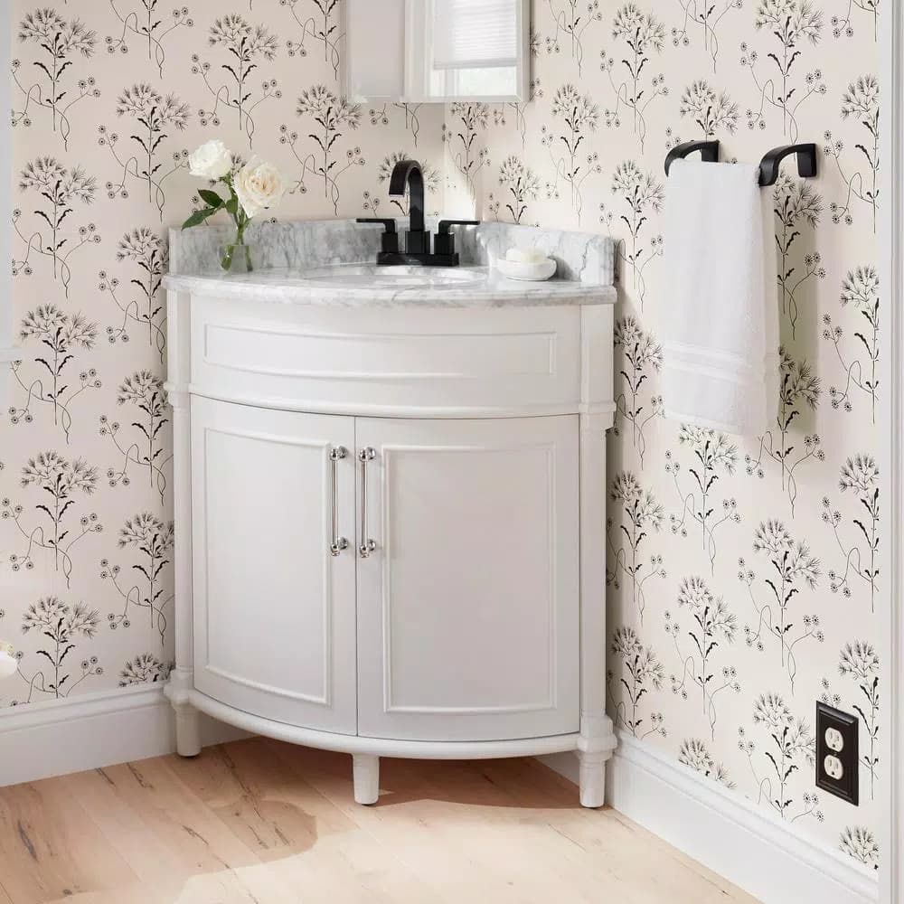 Delta Annalisa 8 in. Single Hand Towel Bar, Matte Black