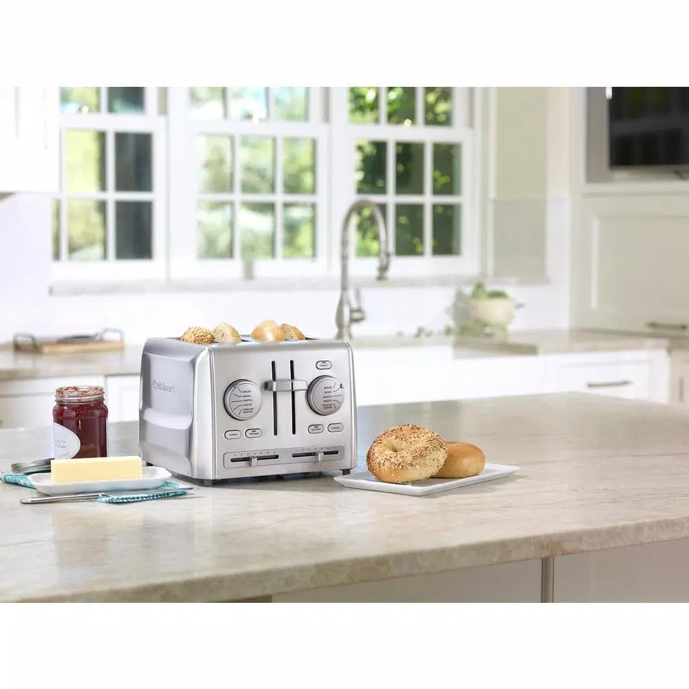 Cuisinart 4-Slice Stainless Steel Toaster with 7 Shade Settings and Crumb Tray