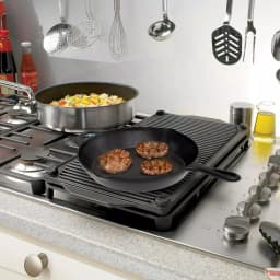 Classic Cuisine 12 in. Cast Iron Skillet with Pour Spout, Black thumbnail 6