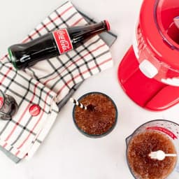 Nostalgia Coca-Cola 40 oz. Frozen Beverage Station Blender, Red thumbnail 5