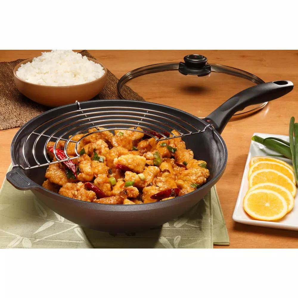 Swiss Diamond 11.8 in. Nonstick Induction Wok Set with Lid and Tempura Rack