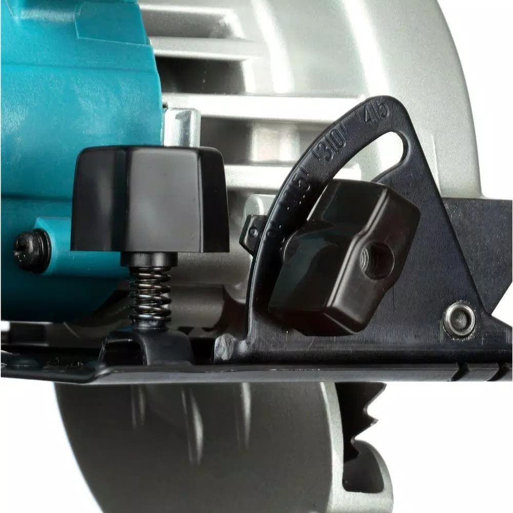 Makita 5-1/2 in. 8 Amp Corded Electric Brake Circular Saw with 18T Carbide Blade