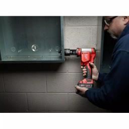 Milwaukee M18 Force Logic 10T Knockout Tool Kit with M18 FUEL Hammer Drill & 5.0 Ah Battery thumbnail 9