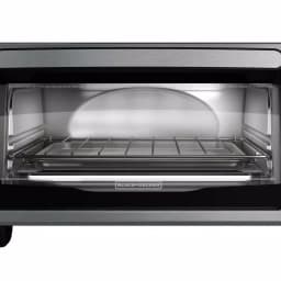BLACK+DECKER 4-Slice Stainless Steel Toaster Oven with EvenToast Technology thumbnail 4