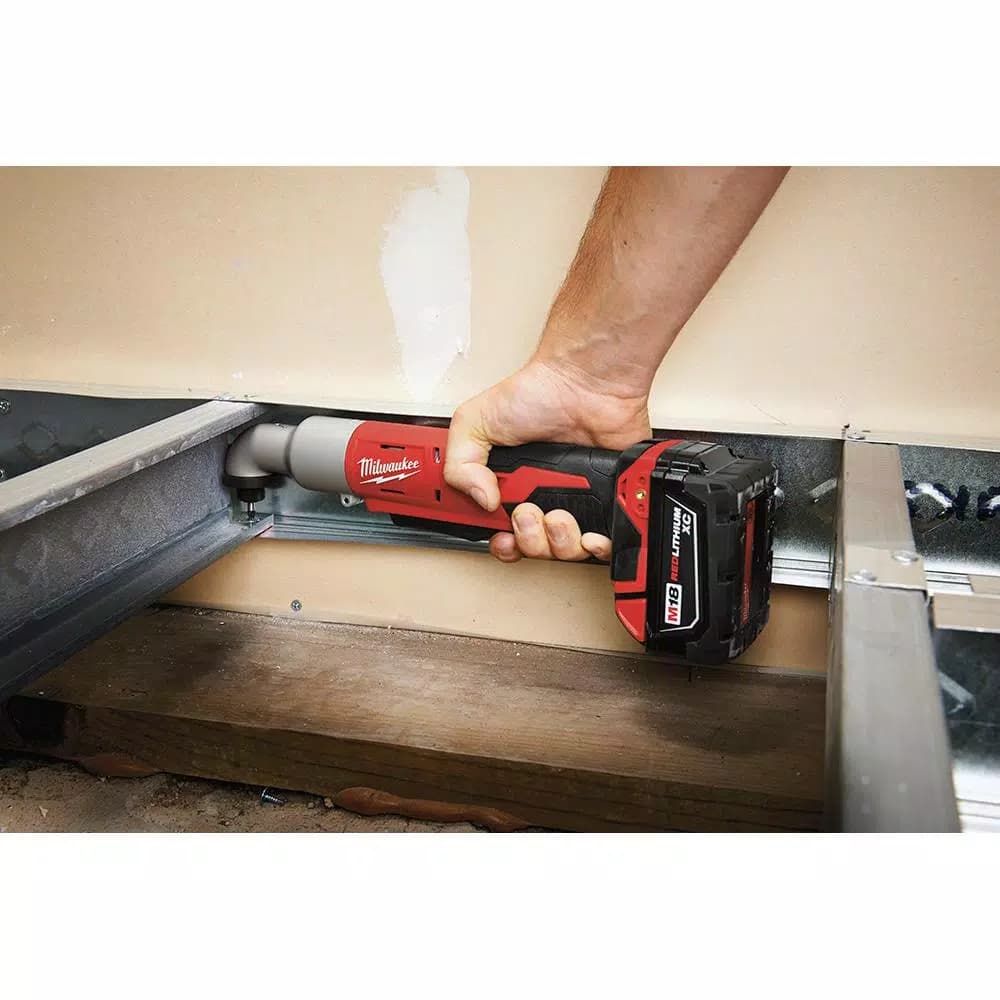 Milwaukee M18 18V Cordless 1/4 in. Hex 2-Speed Right Angle Impact Driver Kit with (2) 3.0 Ah Batteries, Charger & Case