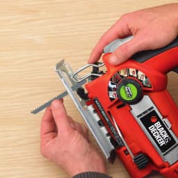 BLACK+DECKER JS670V LineFinder Orbital Jigsaw with SmartSelect Technology thumbnail 3