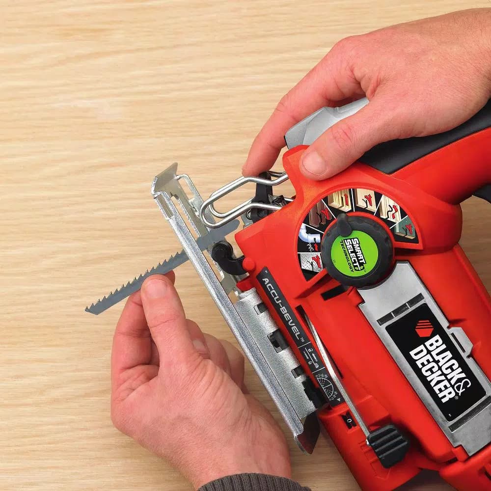 BLACK+DECKER JS670V LineFinder Orbital Jigsaw with SmartSelect Technology