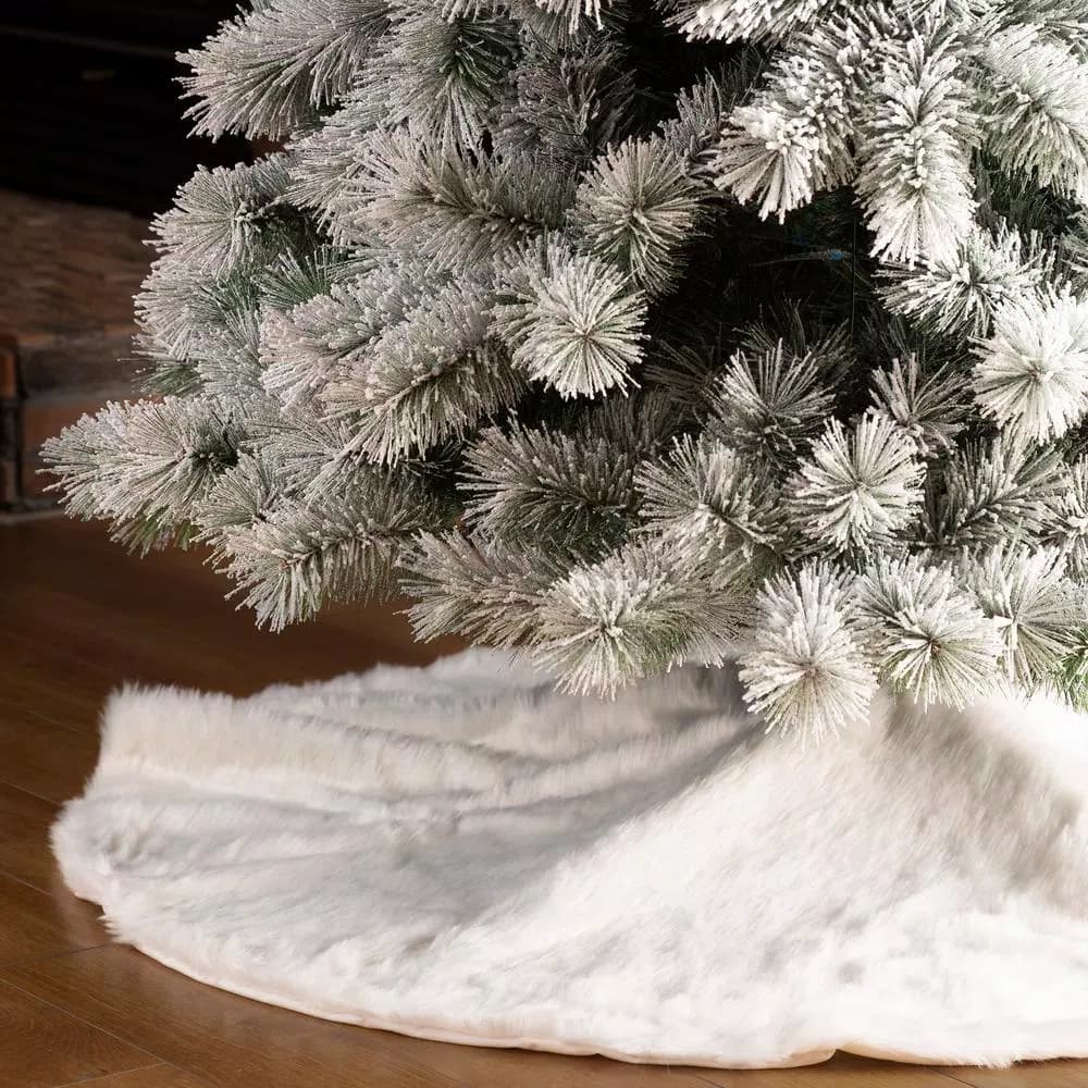 Glitzhome 48 in. White Plush Faux Fur Christmas Tree Skirt