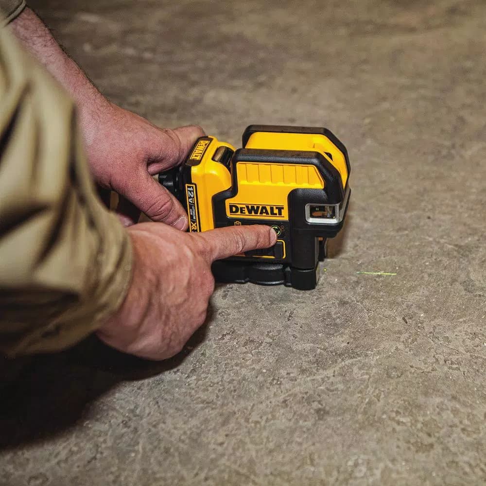 DEWALT 12V MAX Green Self-Leveling 2-Spot & Cross Line Laser Level Kit with 2Ah Battery & TSTAK Case