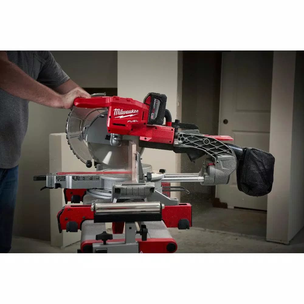 Milwaukee M18 FUEL 10 in. Dual Bevel Sliding Compound Miter Saw Kit with 9.0 Ah Battery