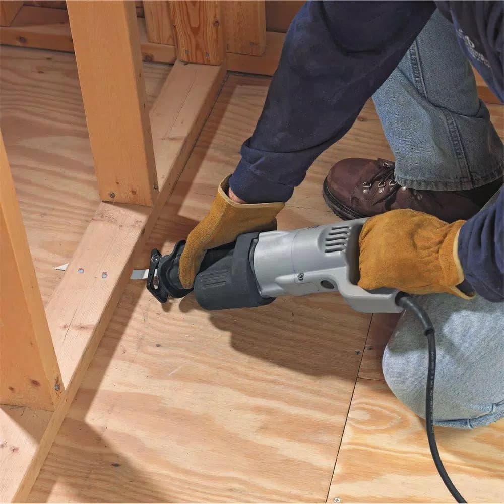 DEWALT DWE304 10-Amp Corded Variable Speed Reciprocating Saw