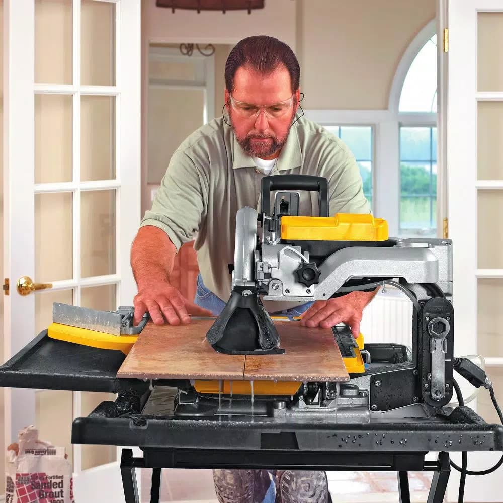 DEWALT 10 in. Wet Tile Saw with Stand, 1.5 HP Motor, 24 in. Ripping Capacity
