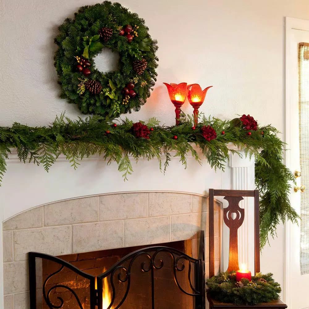 VAN ZYVERDEN 15 ft. Fresh Cut Pacific Northwest Western Red Cedar Coil Garland