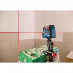 Bosch GLL30-RT Factory Reconditioned Self-Leveling Cross-Line Laser Level Kit, 30 ft. thumbnail 8