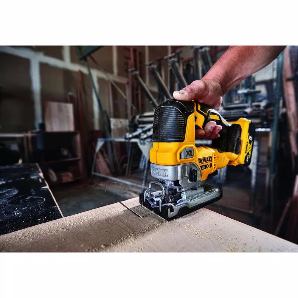 DEWALT 20V MAX XR Cordless Brushless Jigsaw with 5 in. Random Orbital Sander Combo Kit