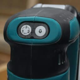 Makita 18V LXT Lithium-Ion 5 in. Random Orbit Sander Kit with 5.0Ah Battery and Charger thumbnail 4