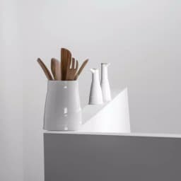 BergHOFF Essentials 2.1 Qt. Porcelain Kitchen Canister with Natural Cork Lid thumbnail 3