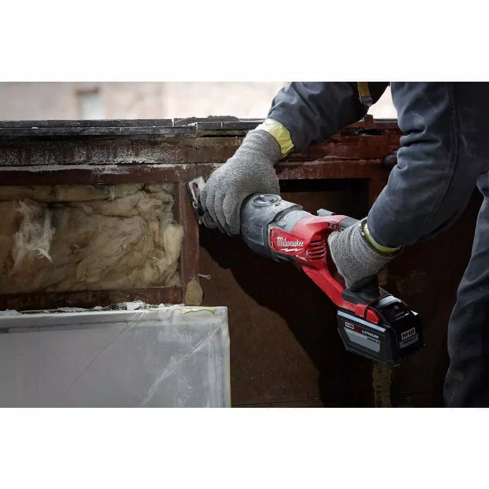 Milwaukee M18 FUEL 18V Brushless Cordless Reciprocating Saw (Tool-Only)