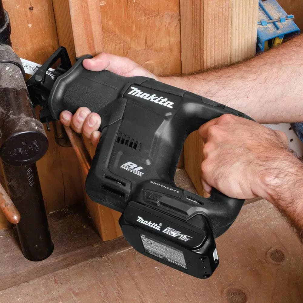 Makita 18V LXT Sub-Compact Brushless Cordless Reciprocating Saw Kit (2.0 Ah)