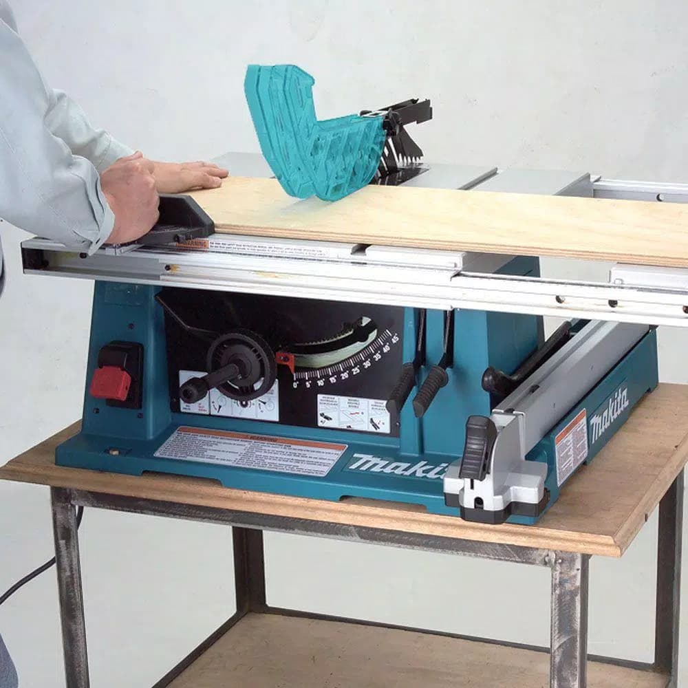 Makita 10 in. 15 Amp Corded Contractor Table Saw with 25 in. Rip Capacity