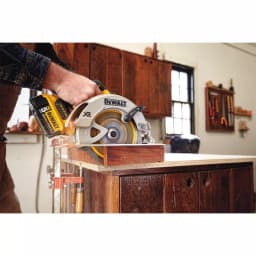 DEWALT 20V MAX XR Cordless Brushless 7-1/4 in. Circular Saw Kit with (2) 5.0 Ah Batteries and Charger thumbnail 15