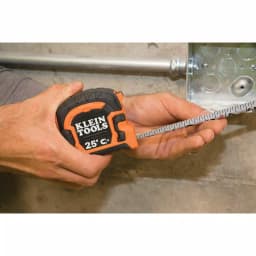 Klein Tools 25 ft. Magnetic Tape Measure and ACCU-BEND Magnetic Level Kit (2-Piece) thumbnail 5