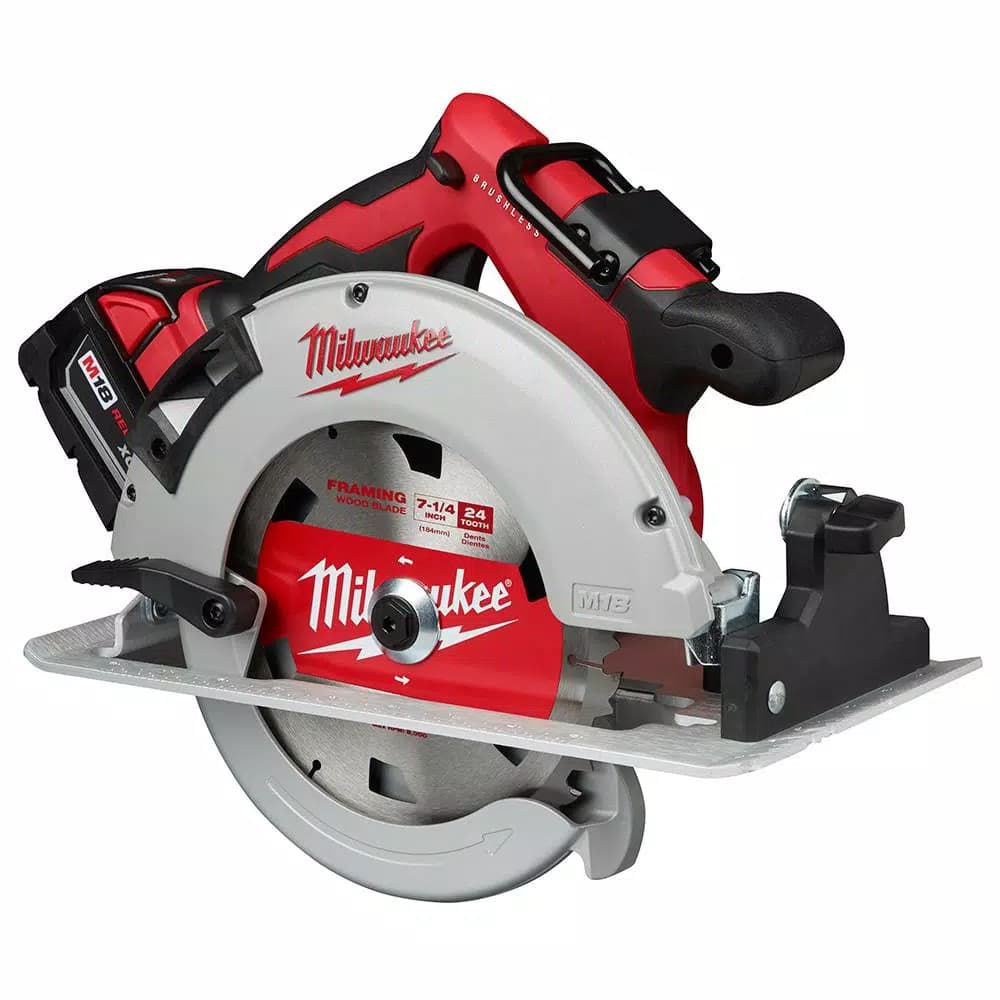 Milwaukee M18 7-1/4 in. Brushless Cordless Circular Saw Kit with 5.0 Ah Battery, Charger and Bag