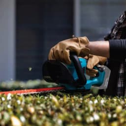 Makita 18V LXT Lithium-Ion Cordless 22 in. Hedge Trimmer (Tool Only) thumbnail 4