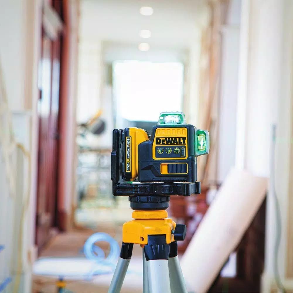 DeWalt 12V MAX Green 360 Degree 3-Beam Self-Leveling Laser Level Kit with 2.0Ah Battery, Charger & Case