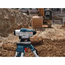 Bosch GOL 32CK 5.6 in. Automatic Optical Level Kit with 32x Magnification and Aluminum Tripod thumbnail 4