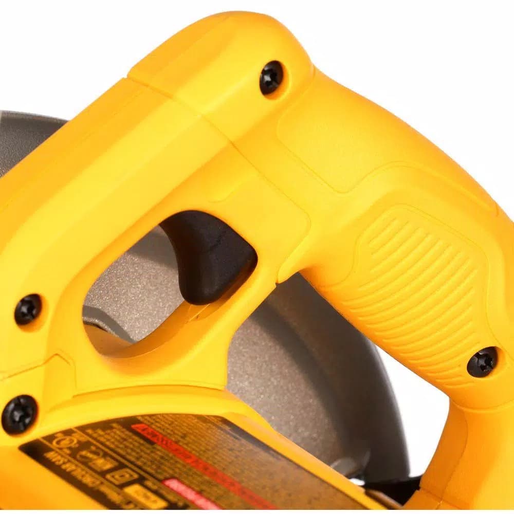 DEWALT 15 Amp 7-1/4 in. Lightweight Corded Circular Saw