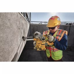 DEWALT 20V MAX XR Brushless SDS Plus L-Shape Rotary Hammer Kit with Dust Extractor & (2) 6.0 Ah Batteries thumbnail 7