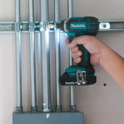 Makita 18V LXT Cordless 1/4 in. Impact Driver Kit with 1.5 Ah Battery and Charger thumbnail 5