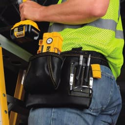 DEWALT Magnetic Tough Case Set with 15 Accessories and Magnetic Holder thumbnail 6