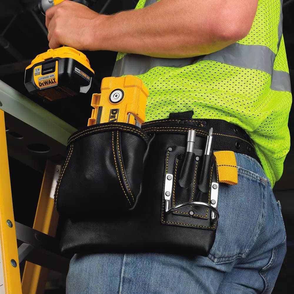 DEWALT Magnetic Tough Case Set with 15 Accessories and Magnetic Holder