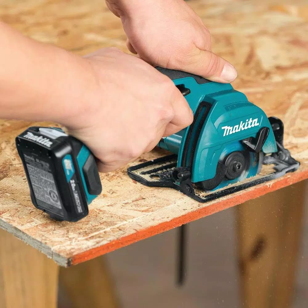 Makita 12V MAX CXT Cordless 3-3/8 in. Circular Saw Kit with Case, 2x 2.0Ah Batteries & Charger