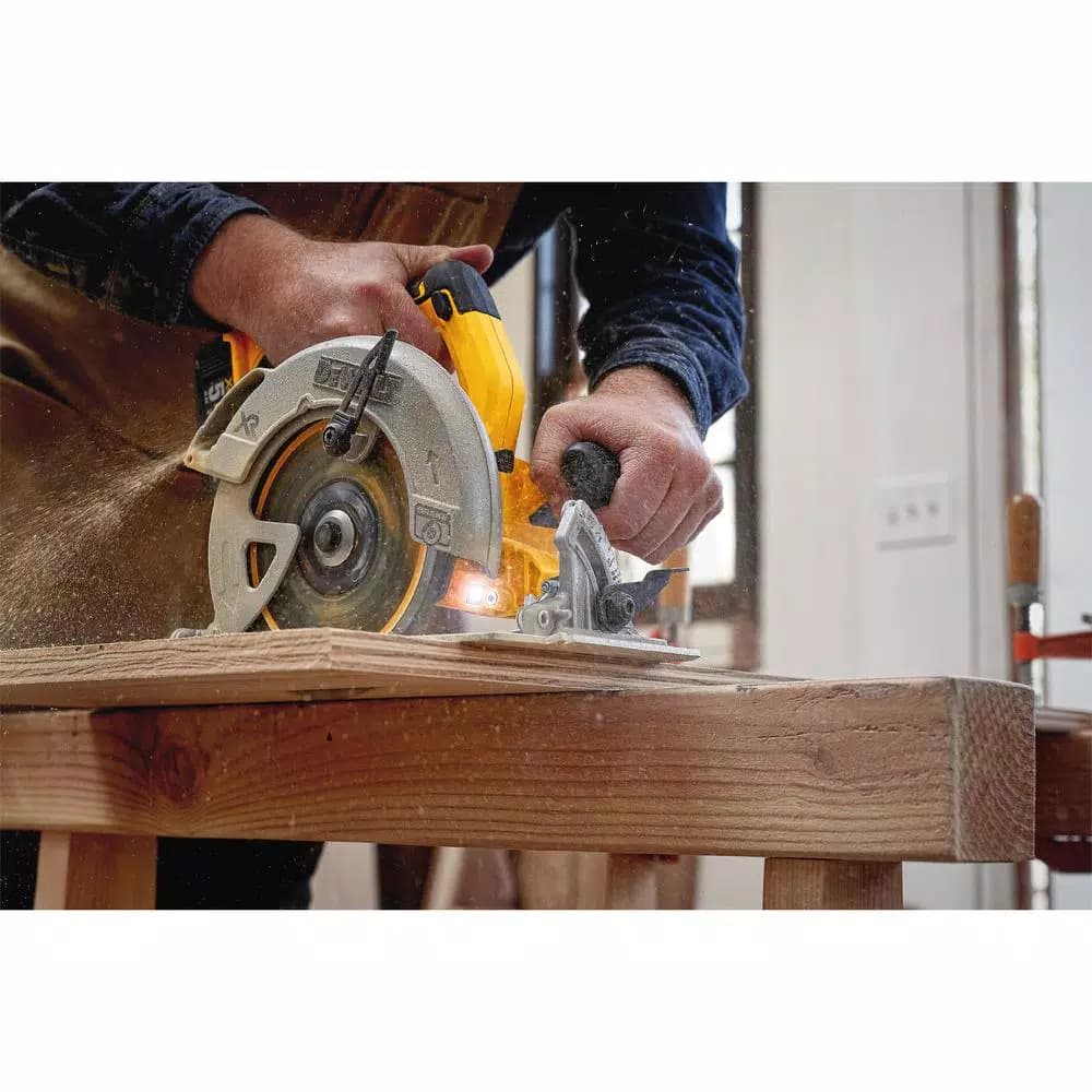 DEWALT 20V MAX XR Brushless 7-1/4 in. Cordless Circular Saw with 6.0 Ah Battery