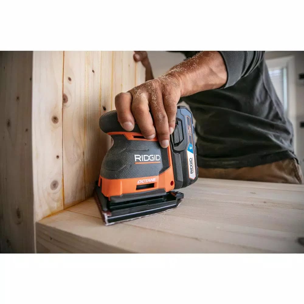 RIDGID 18V OCTANE Cordless Brushless 3-Speed 1/4 Sheet Sander