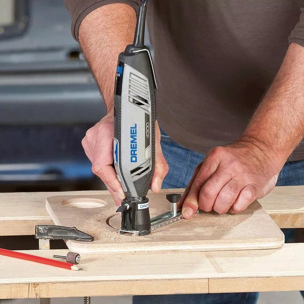 Dremel Circle Cutter Attachment for Rotary Tools, 3/4 in. to 12 in. Diameter