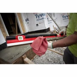 Milwaukee 48 in. Concrete Screed Level, Multi-Functional Magnesium Darby and Level Tool thumbnail 6